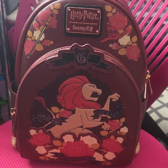 Loungefly Handbags - Loungefly Metal Tag  Harry Potter Courage Backpack - Red and Gold